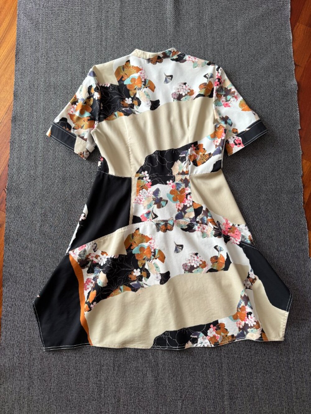 3-1 Phillip Lim Shirt Dress, Floral Abstract Medium - Picture 14 of 16
